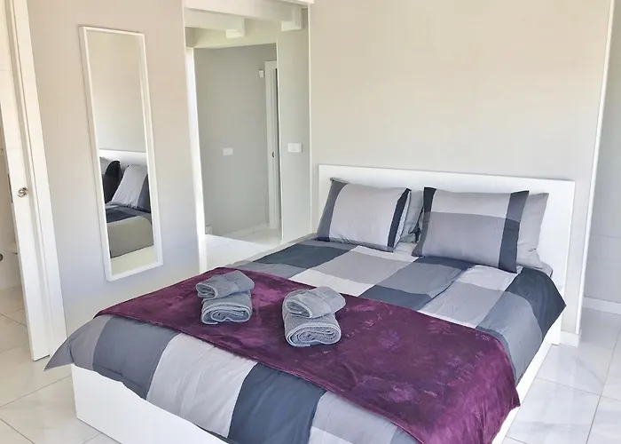 Atico Dio Vista Tipo Duplex Con Terraza Soleada Lägenhet *