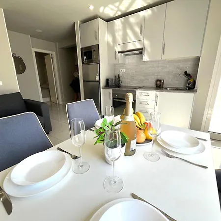 ático Dio Vista Tipo Con Terraza Soleada Apartamento